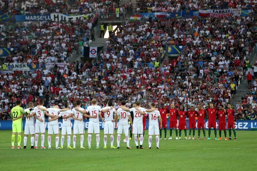 EURO 2016'da İstanbul için saygı duruşu 5