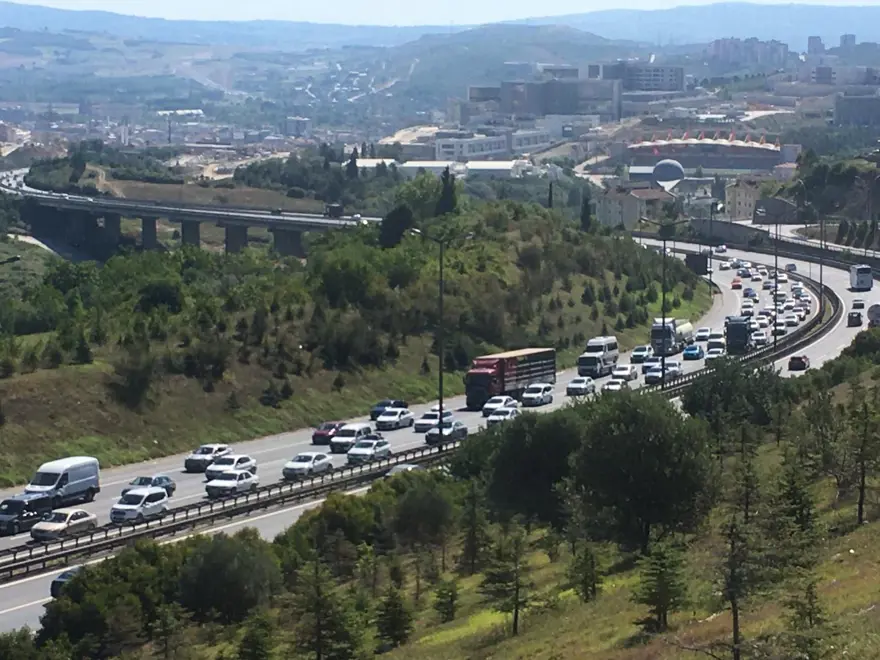 Bayram dönüşü trafik yoğunluğu 28