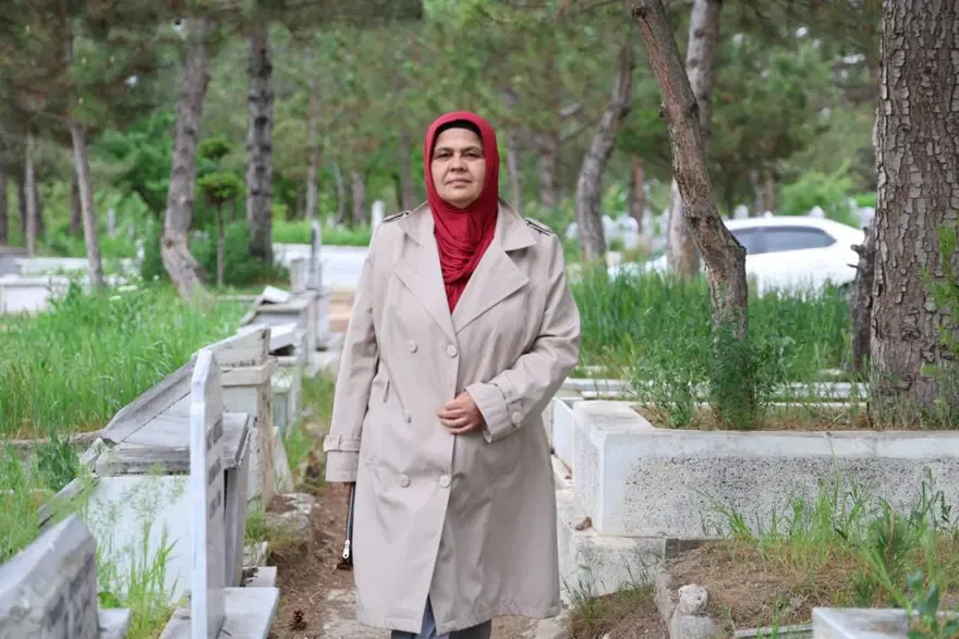 Sivas’ta film gibi hikaye: Adına iki TC kimlik numarası var,58 yıldır gerçek kimliğini arıyor 1 Sivas’ta film gibi hikaye: Adına iki TC kimlik numarası var,58 yıldır gerçek kimliğini arıyor 1
