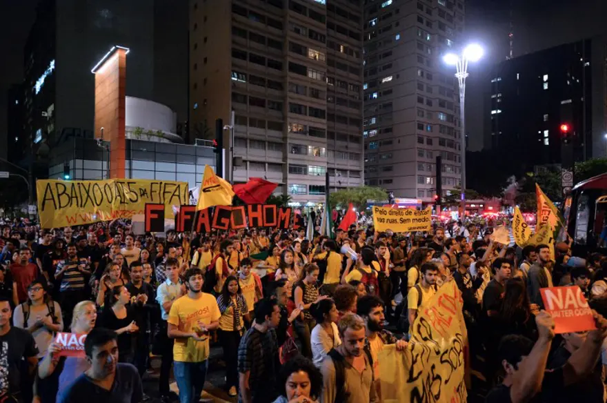 Brezilya'da Dünya Kupası protestosu 3