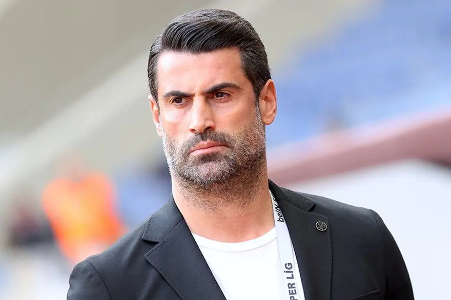 Volkan Demirel'den "Fenerbahçe'de çalışır mısın?" sorusuna cevap 2 Volkan Demirel'den "Fenerbahçe'de çalışır mısın?" sorusuna cevap 2