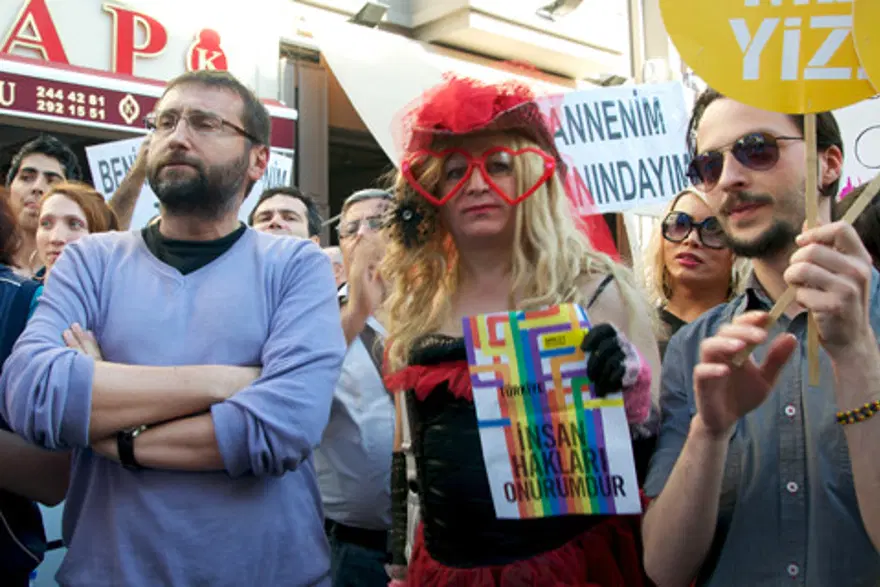 İstanbul'dan 'gökkuşağı' geçti 31