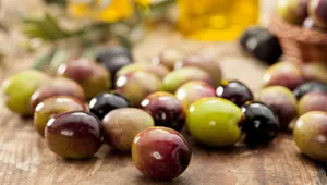 Rüyada zeytin görmek ne anlama gelir? Rüyada siyah veya yeşil zeytin görmek ne anlama gelir? Zeytin rüya tabiri nedir?