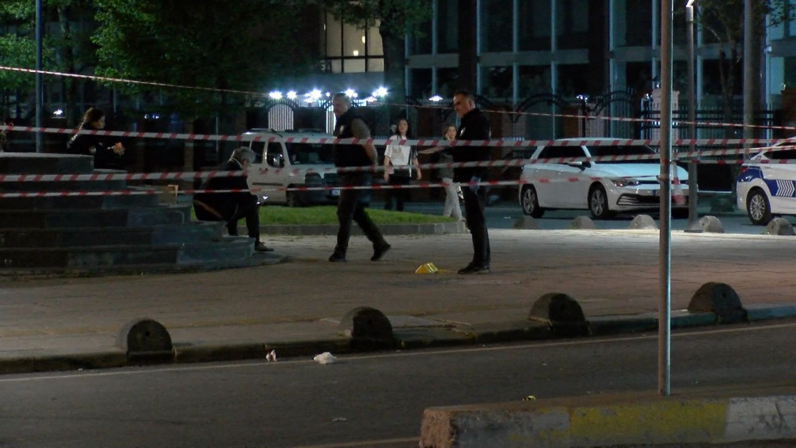 Bağcılar'da husumetlisini silahla öldürdü