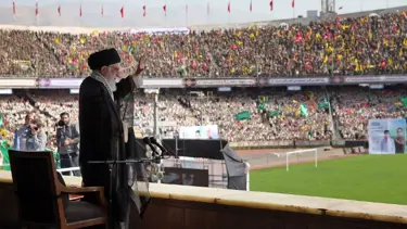 Hamaney: İran halkı ABD'ye bir tokat daha atmalı