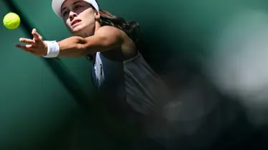 Zeynep Sönmez, Wimbledon'da üçüncü tura yükseldi: 75 yıl sonra ilki başardı