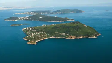 Adalar'da yeni yangın tedbirleri: Mesire alanları ve tabiat parklarında piknik yasağı
