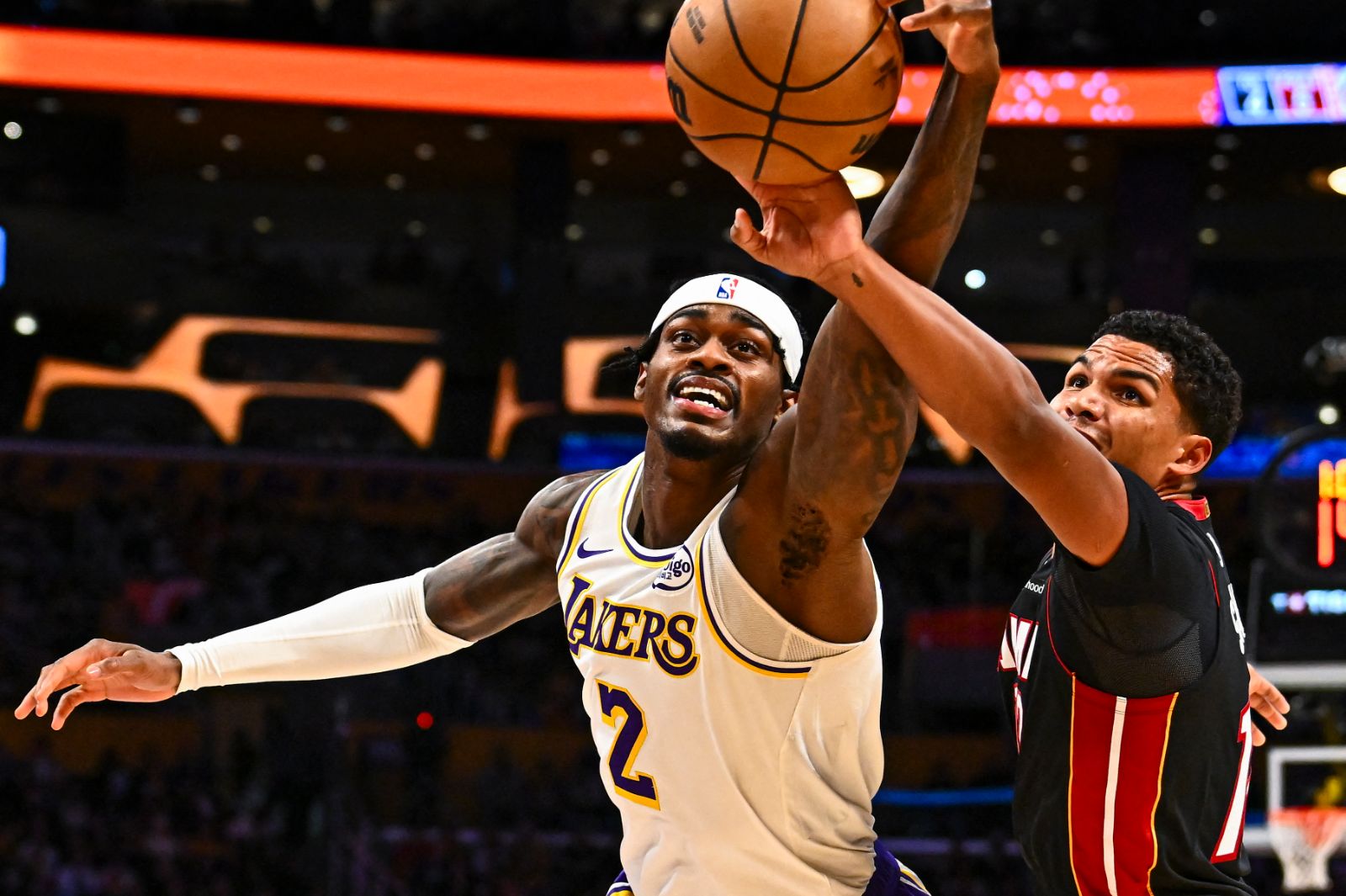 Lakers'a sakatlık işlemiyor; Blazers'ı da geçtiler