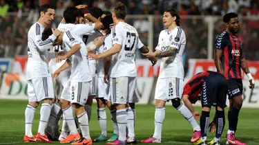 Kartal Mersin'de uçtu
