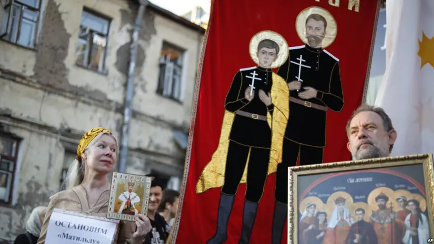 Rusya'da tepki çeken film Matilda'nın galası yapıldı 4 Rusya'da tepki çeken film Matilda'nın galası yapıldı 4