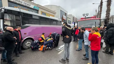 Sakarya'da feci kaza: Geri manevra yapan otobüsün altında kaldı