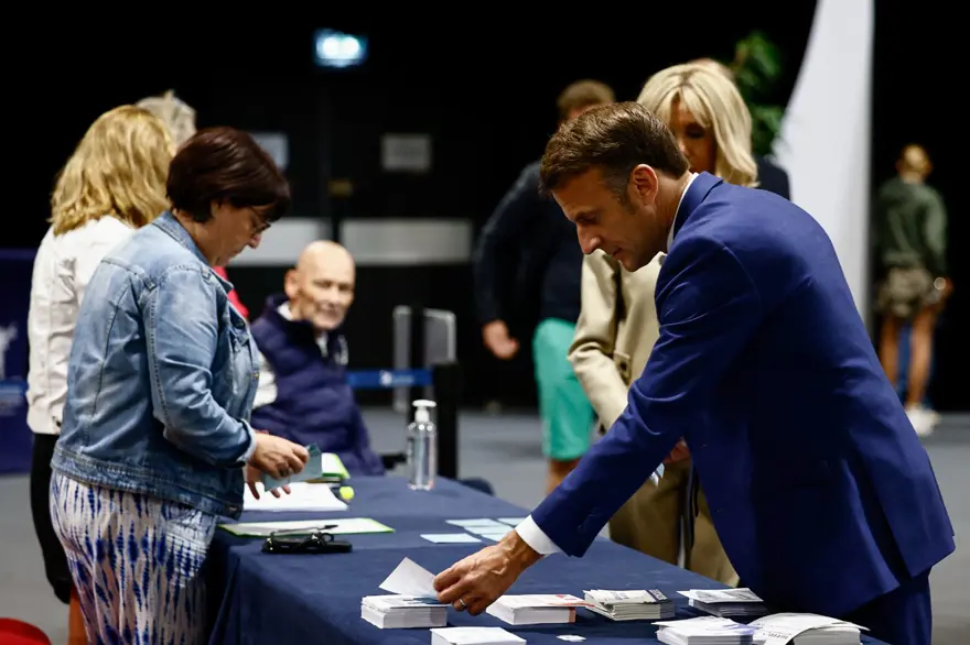 Fransa'da sandıktan aşırı sağ çıktı: "Macron'un kaybettiği bahis" 15