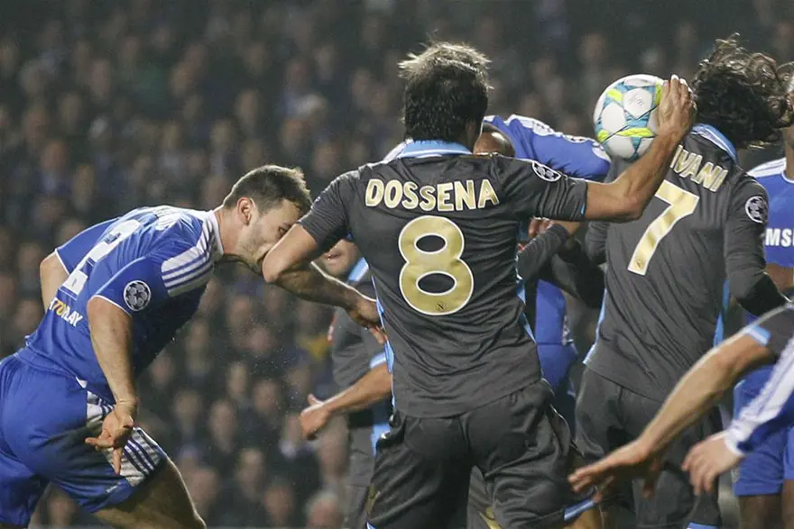 Chelsea uzatmalarda güldü 1