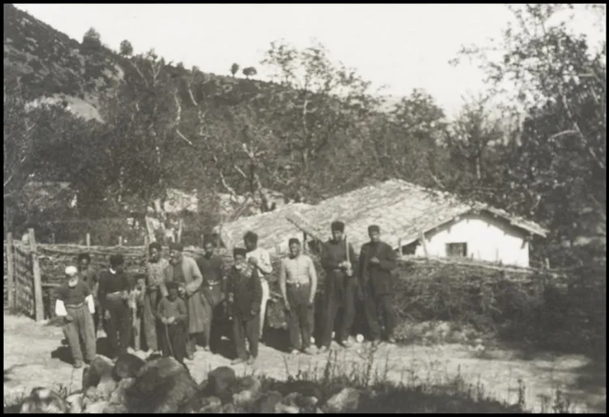 Bilim kurgu değil Türk boylarının 111 yıllık fotoğrafları. Gizemli heykeller, gelişmiş aletler, tanıdık kıyafetler (106 fotoğrafla gizemli Türk tarihi) 36