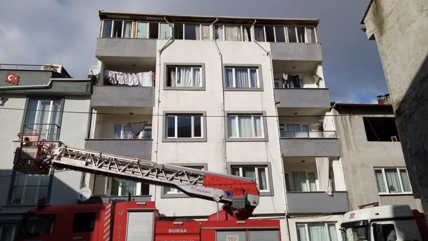 İnegöl’deçatı katında yangın paniği 2