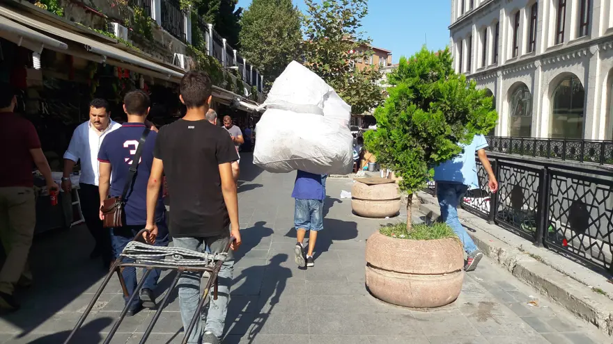 Okullar açıldı (18 milyon öğrenci ders başı yaptı) 7