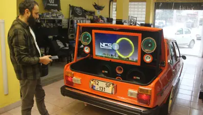 1978 model, yarım milyonluk araç: 1 yıldır iş yerinde dekor olarak duruyor