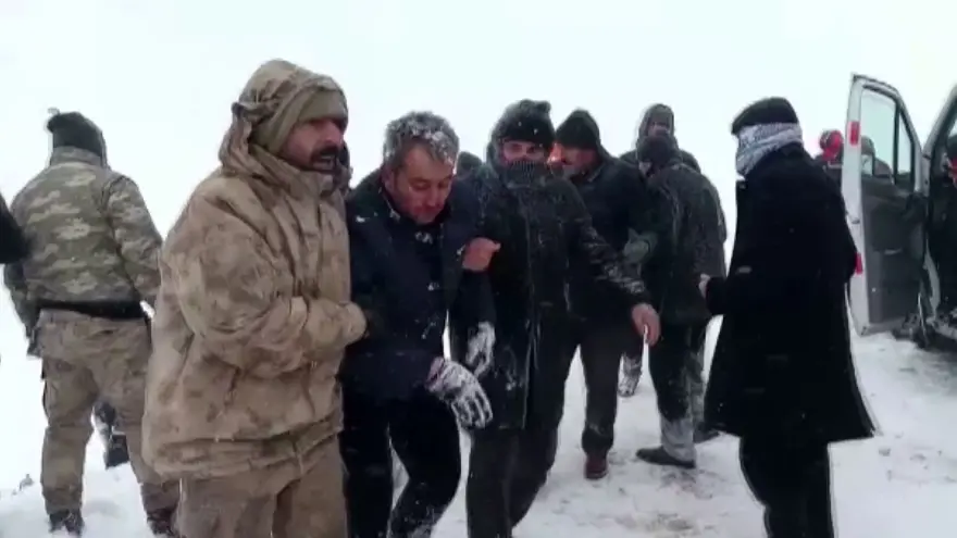 Van'da çığ felaketinin olduğu bölgeden fotoğraflar 1