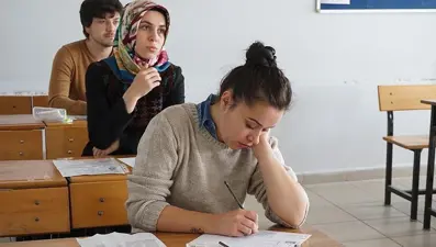 Daha önce üniversite tercihi yapan adaylar ek tercih yapabilecek mi? YÖK Başkanı Özvar açıkladı