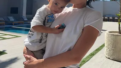 Kylie Jenner oğlu Aire'nin son halini paylaştı