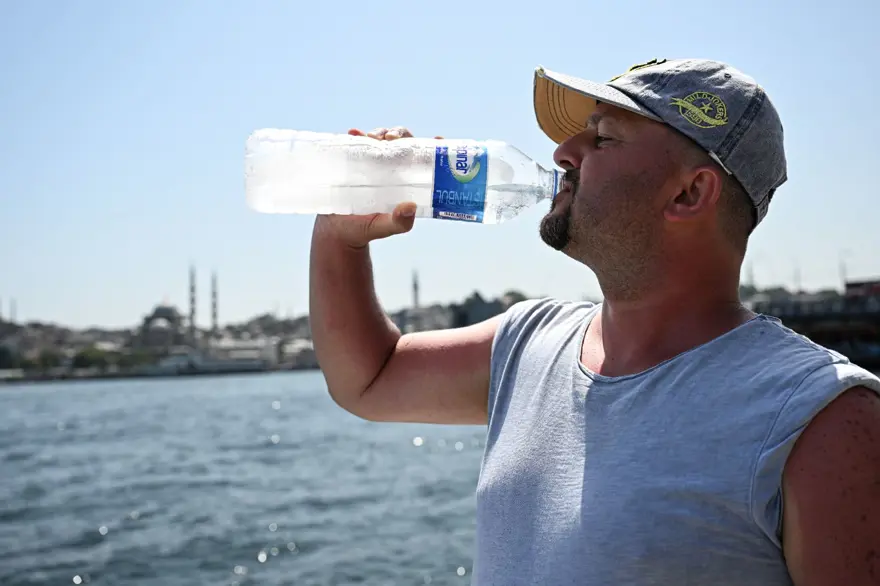 İstanbullular bu tarihe kadar dikkat! Sıcak hava bunaltmaya devam edecek 8