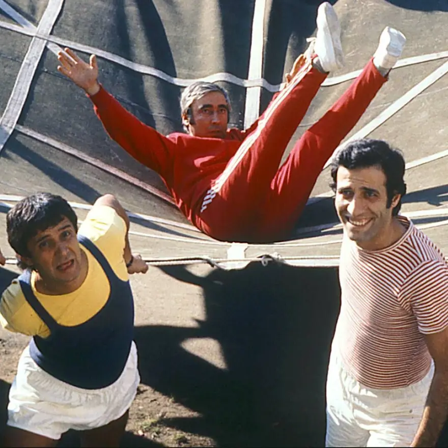 Hababam Sınıfı'nın Postal Rıza'sı Ercan Gezmiş: Halit Akçatepe kollarımda can verdi 20 Hababam Sınıfı'nın Postal Rıza'sı Ercan Gezmiş: Halit Akçatepe kollarımda can verdi 20