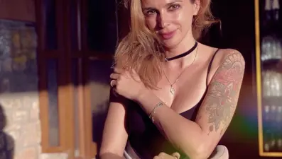 Bilge Öztürk 22 yaş küçük Daren Gerede Erkaya ile birlikteliğini ilan etti