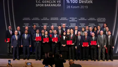 Başarılı milli sporculara vakıf üniversitelerinde tam burs