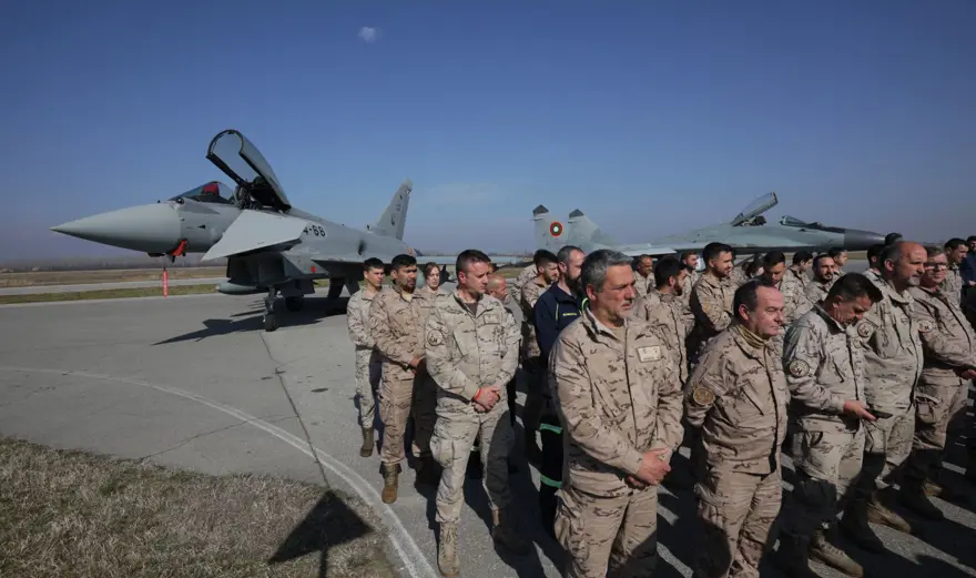 NATO'nun ilk kez görevlendirdiği askeri güç: 40 bin kişilik Mukabele Kuvveti 6 NATO'nun ilk kez görevlendirdiği askeri güç: 40 bin kişilik Mukabele Kuvveti 6