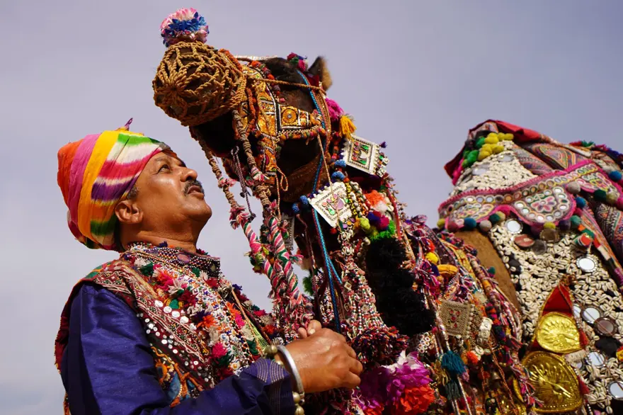 Hindistan'da geleneksel Pushkar Deve Festivali gerçekleştirildi 13 Hindistan'da geleneksel Pushkar Deve Festivali gerçekleştirildi 13
