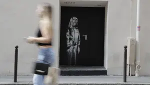 Banksy'in çalınan Üzgün genç kız eseri bulundu