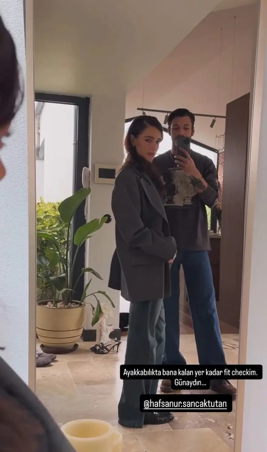 Hafsanur Sancaktutan ile Kubilay Aka'dan yeni paylaşım: Kombinlerini gösterdiler 4 Hafsanur Sancaktutan ile Kubilay Aka'dan yeni paylaşım: Kombinlerini gösterdiler 4