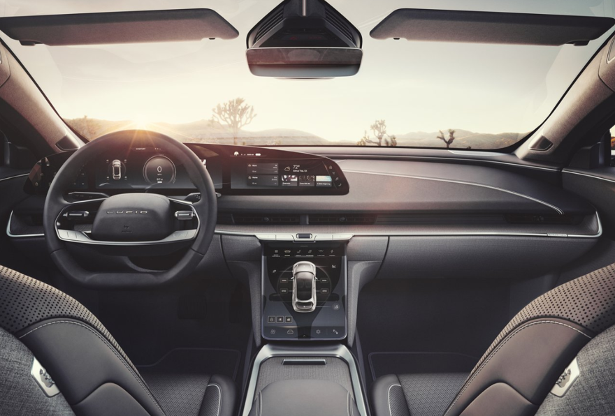 Lüksün zirvesi elektriklendi: En lüks 10 elektrikli otomobil 8