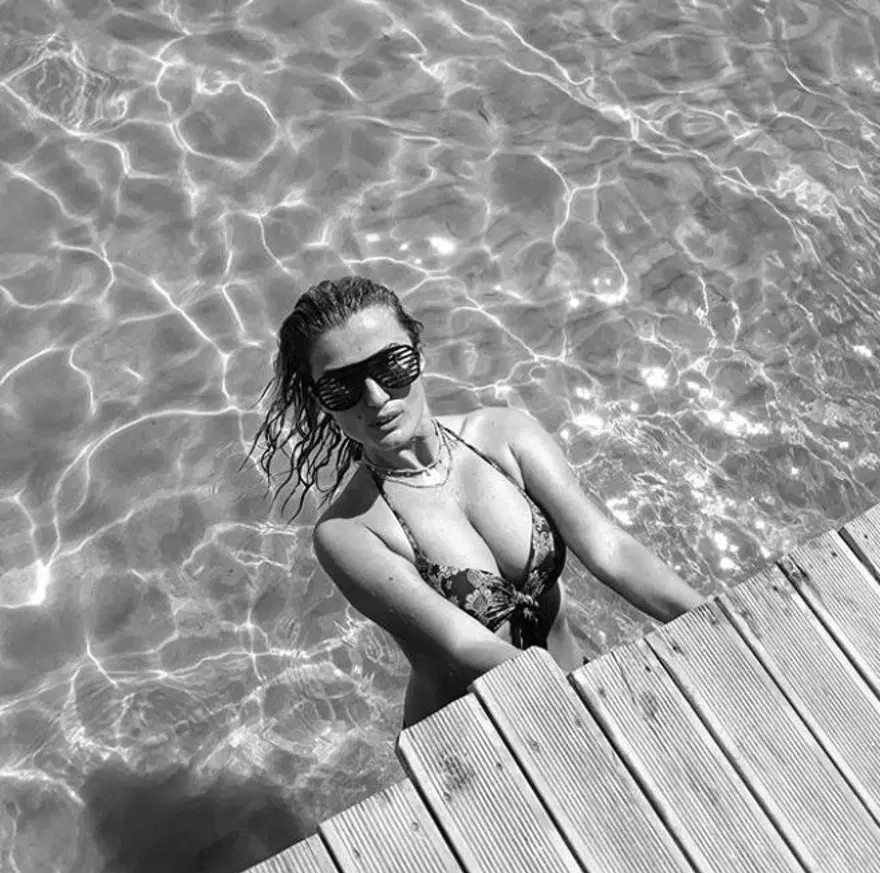 Serenay Sarıkaya: Yaz bitmedi bitemez (Ünlü isimlerin tatil paylaşımları) 58