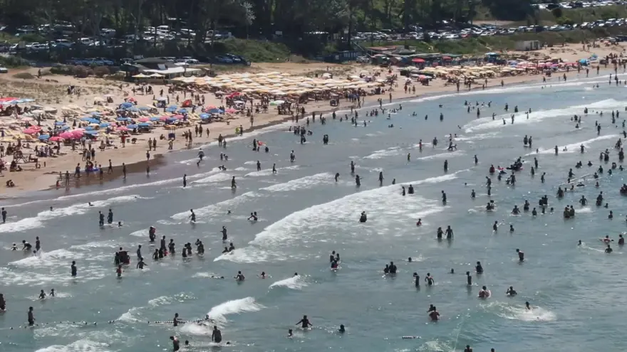 Plajlarda hafta sonu yoğunluğu 1 Plajlarda hafta sonu yoğunluğu 1