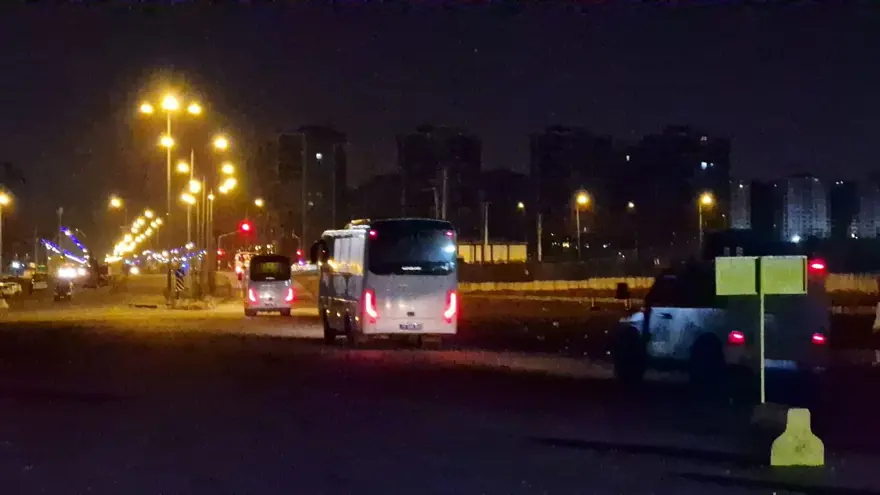 Narin cinayetinde düğüm çözülüyor: Tutuklu sanıklar ikinci duruşma için adliyeye götürüldü 8