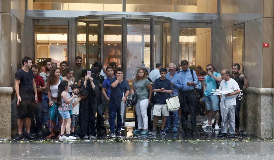 İstanbul'da etkili yağış (20 dakikalık kabus) 60