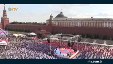 Rusya'da rekor girişimi...(4 bin 273 kişi aynı anda boks antremanı yaptı)