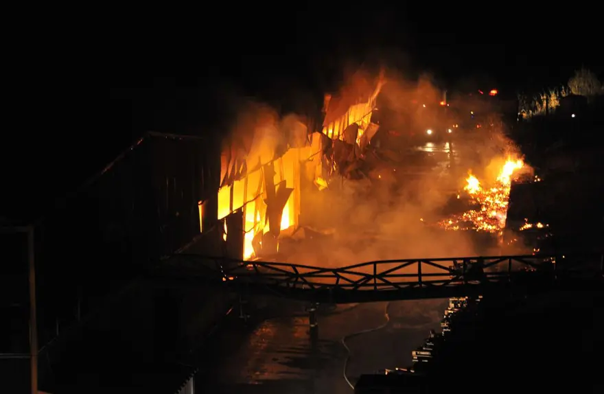 Bursa'da su dolum tesisinde yangın 6