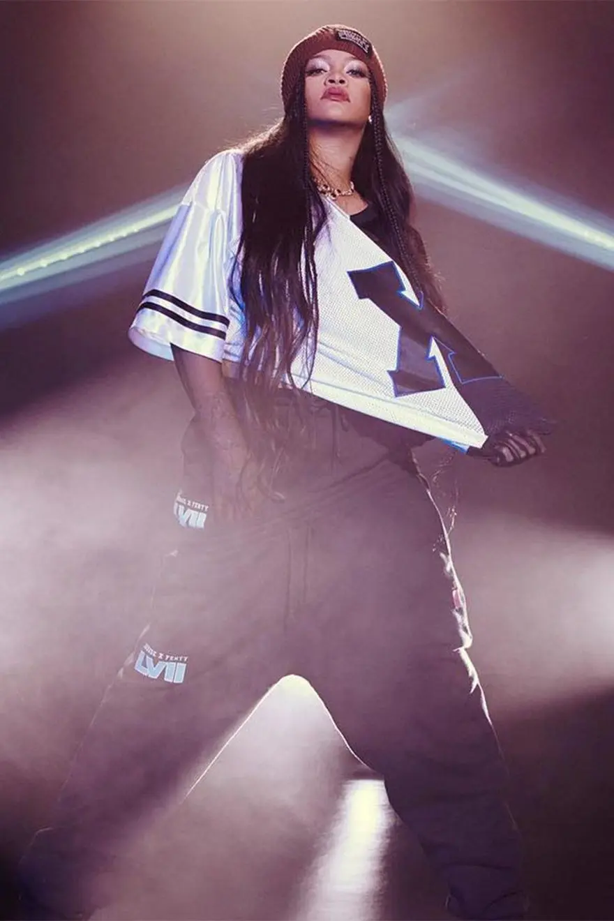 GİYİM KOLEKSİYONU ÇIKARDI 1