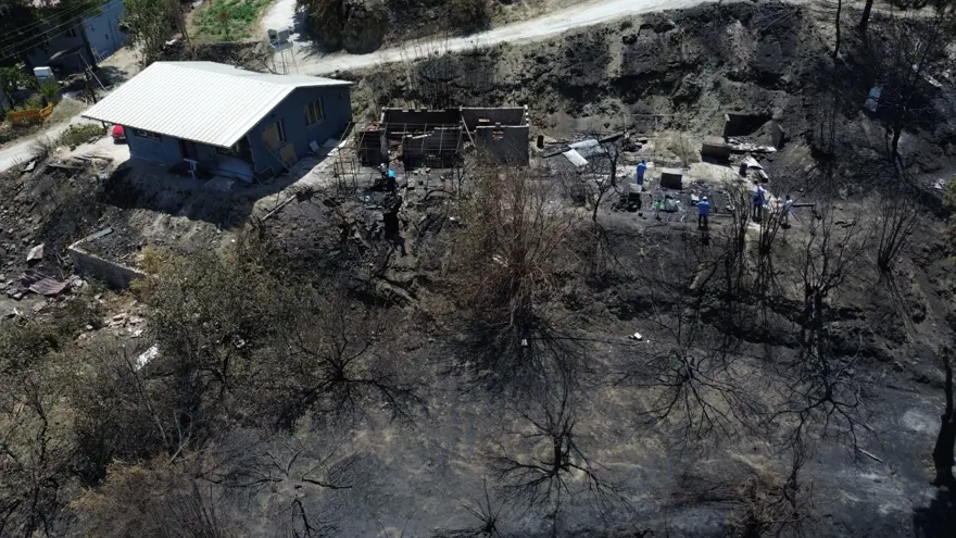Önce deprem sonra yangın faciası 