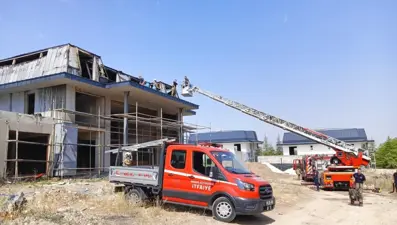 Ankara Gölbaşı'da villaların bulunduğu alanda yangın