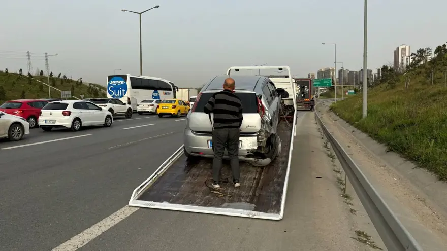 TEM’de feci kaza:Motosiklet sürücüsü öldü, yolcu ağır yaralı 4 TEM’de feci kaza:Motosiklet sürücüsü öldü, yolcu ağır yaralı 4