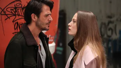 Fi-Çi macerası Mehmet Günsür (Deniz) ile devam ediyor