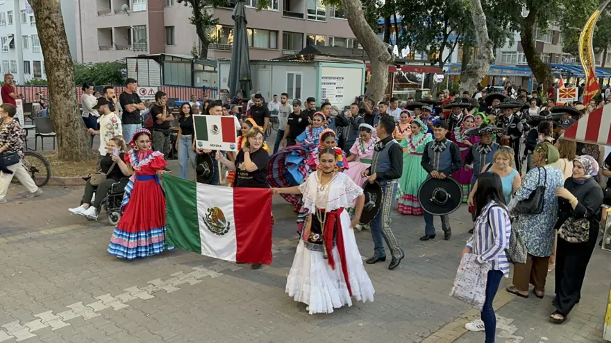 Yalova'da 36. Uluslararası Halk Dansları Festivali başladı 5