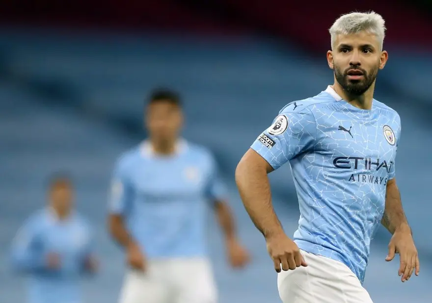 Sergio Agüero'nun kadın hakeme el hareketine büyük tepki Sergio Agüero'nun kadın hakeme el hareketine büyük tepki