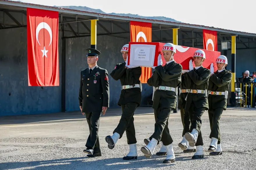 Pençe-Şimşek şehitleri için tören 12