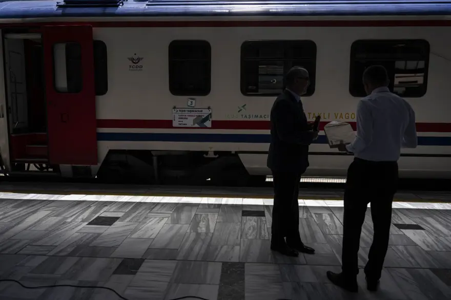 Turistik Tatvan Treni törenle ilk seferine başladı 3