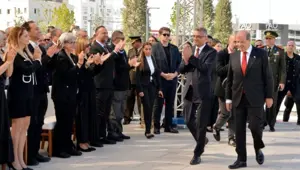 KKTC'de Cumhurbaşkanı Erhürman görevi devraldı