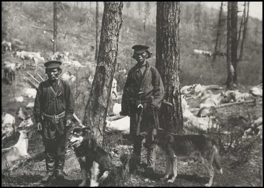 Bilim kurgu değil Türk boylarının 111 yıllık fotoğrafları. Gizemli heykeller, gelişmiş aletler, tanıdık kıyafetler (106 fotoğrafla gizemli Türk tarihi) 13